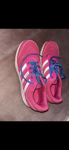 Chaussures pour femmes... toutes en 40 sauf le rose et le bleu en 39