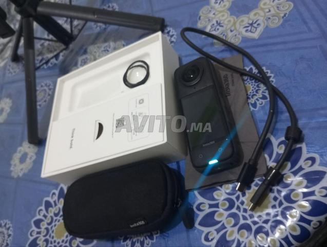 Insta360 X4 (8K) État Neuf / Selfie Stick / SD 128GB - 2