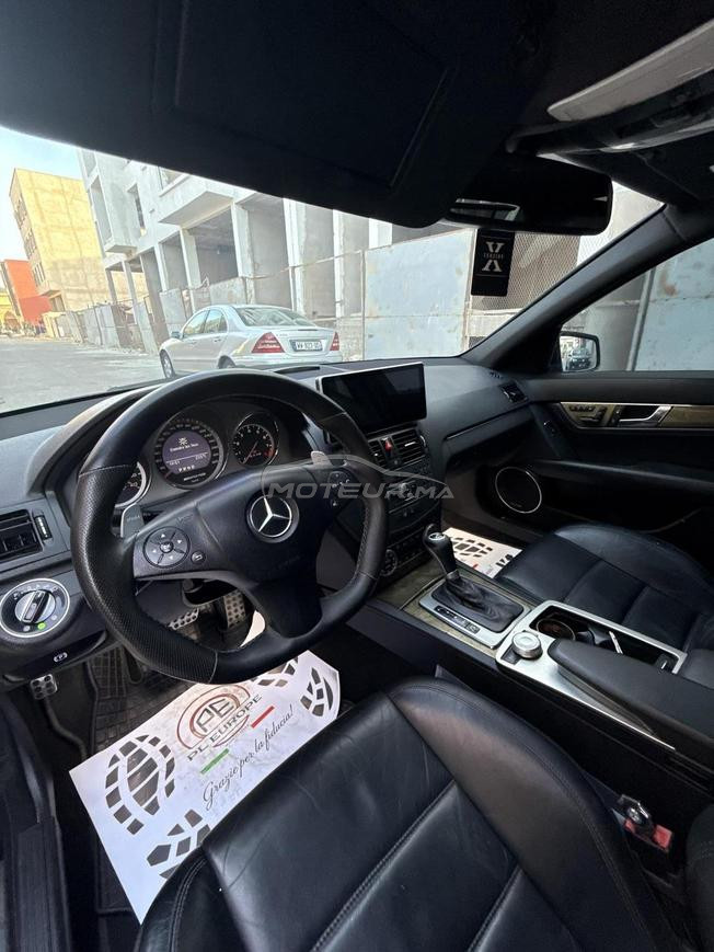 MERCEDES C63 AMG 