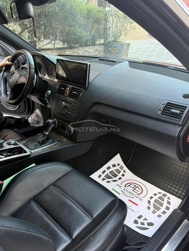MERCEDES C63 AMG 