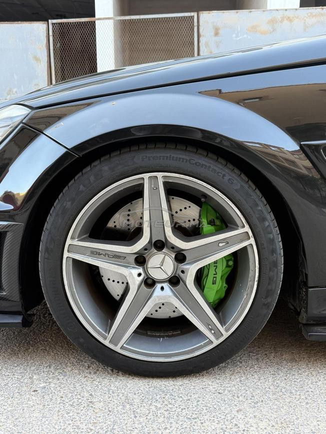 MERCEDES C63 AMG 