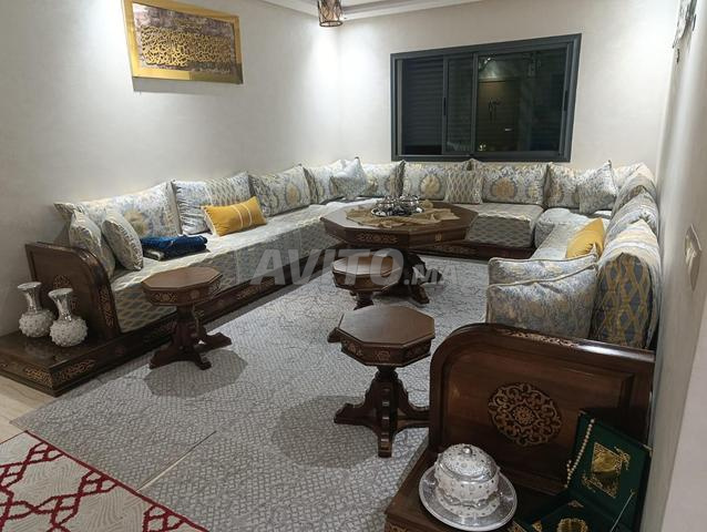 صالون مغربي بحالة ممتازة مع طاولات - 2