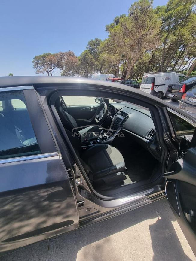 Opel Astra Diesel Manuelle 2012 à Tanger