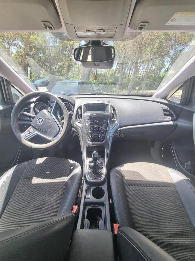 Opel Astra Diesel Manuelle 2012 à Tanger