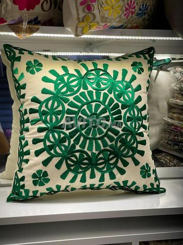 Housse de coussin marocaine brodée artisanal - 2