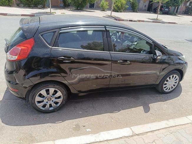 Une voiture très bonne état 