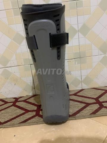 أحذية طبية للكسر أصلية بحالة ممتازة - 2