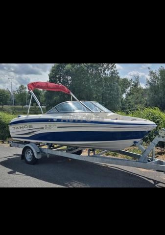Tahoe Q4 Speedboat 80h – Remorque incluse