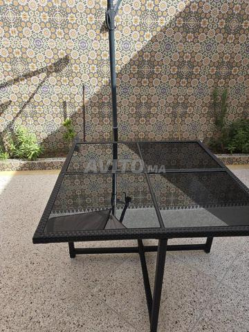 Ensemble table et parasol - 2