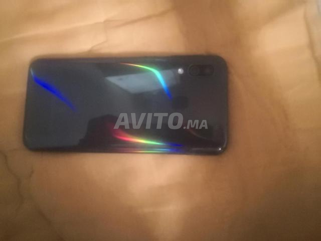 Samsung A40 - 2