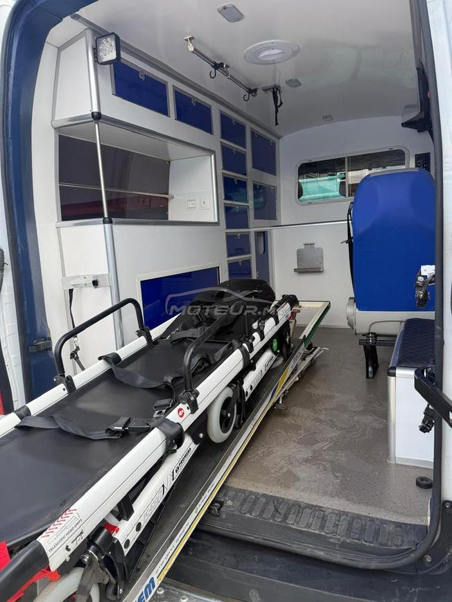 Ambulance Renault Master  à vendre