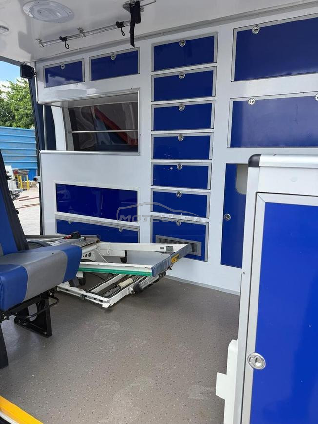 Ambulance Renault Master  à vendre