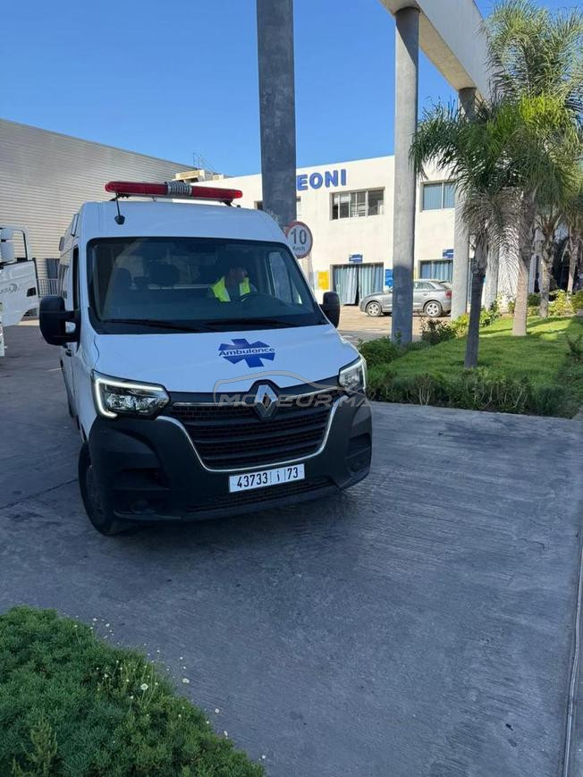 Ambulance Renault Master  à vendre