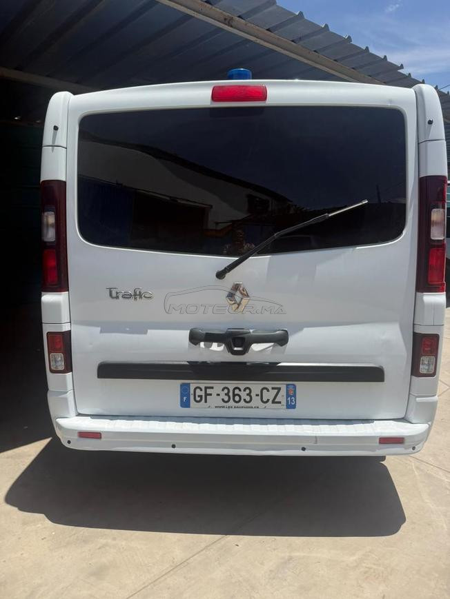 Ambulance Renault trafic à vendre