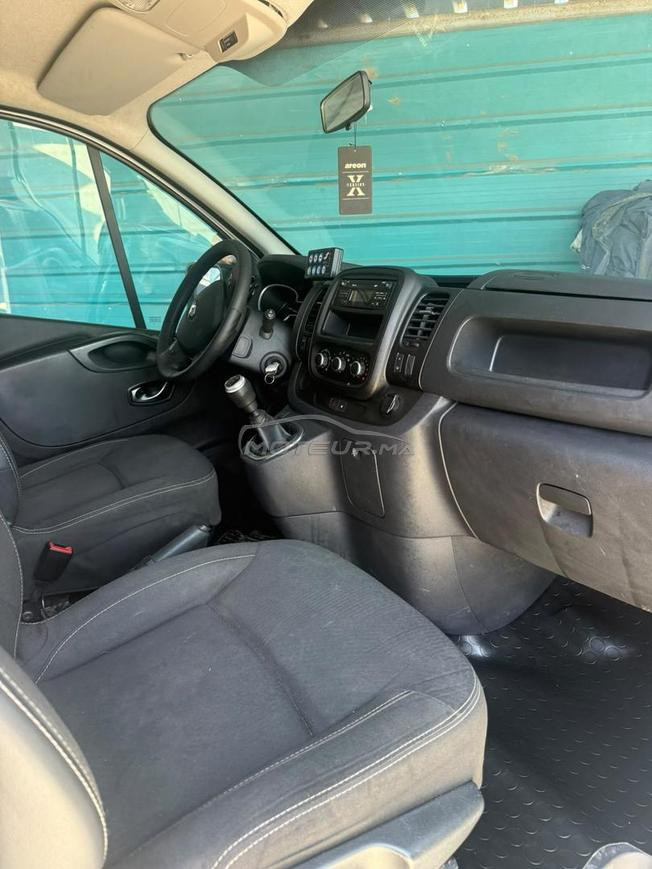 Ambulance Renault trafic à vendre