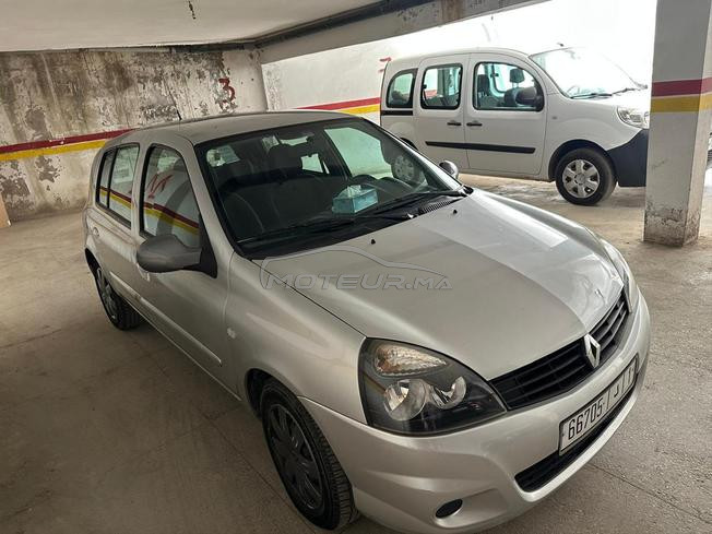 Renault Clio Essence Manuelle 2012 à Kénitra