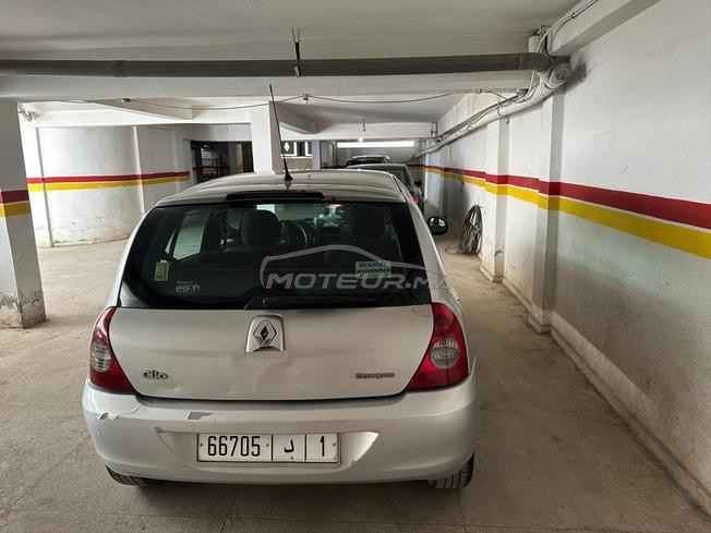 Renault Clio Essence Manuelle 2012 à Kénitra