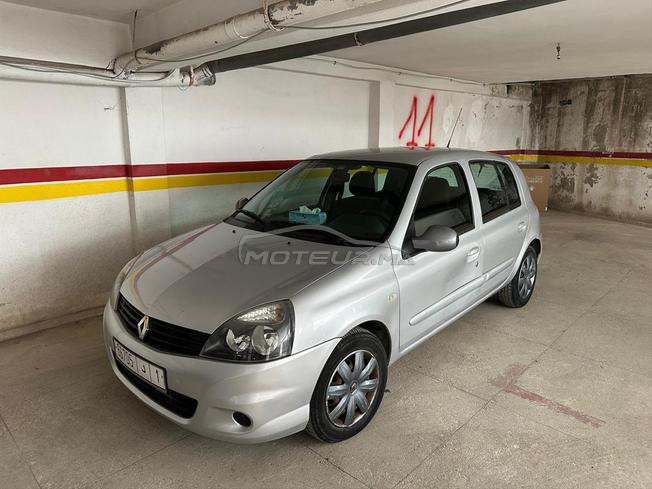Renault Clio Essence Manuelle 2012 à Kénitra