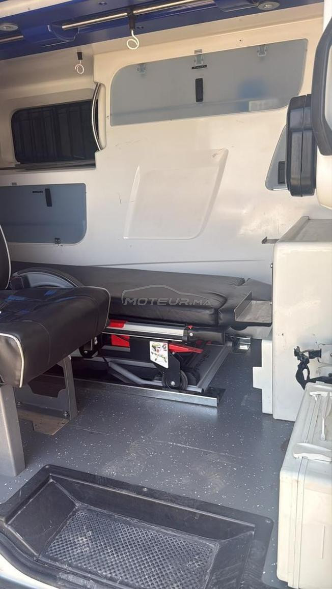 Ambulance Renault Trafic à vendre