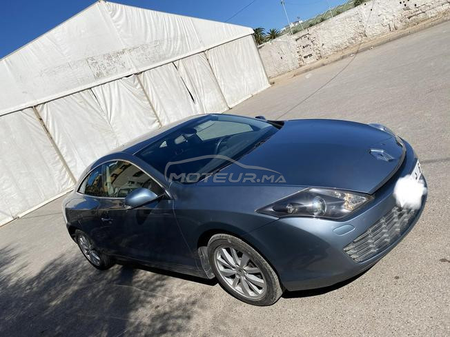 Renault Laguna Coupé Essence Automatique 2011
