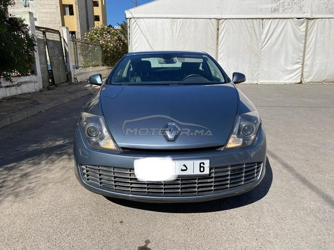 Renault Laguna Coupé Essence Automatique 2011