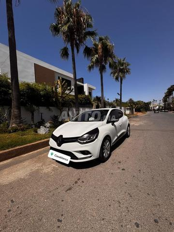 Clio 4 automatique, première main - 2