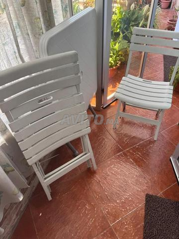 Table et 2 chaises - 2