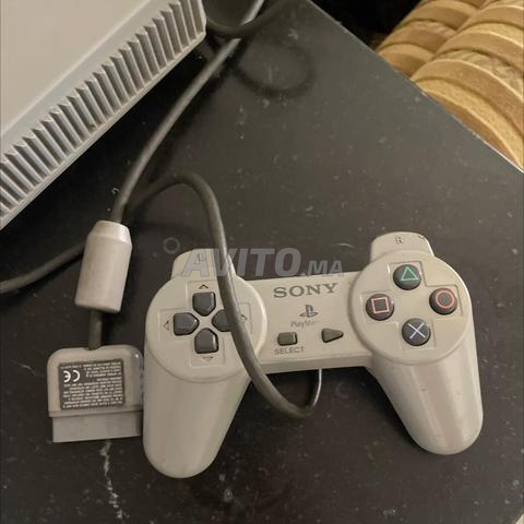 Une PS1 avec 8 jeux - 2