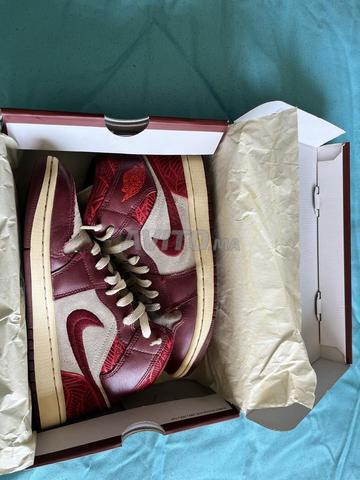 WMNS AIR limited Jordan 1 MID SE - 2