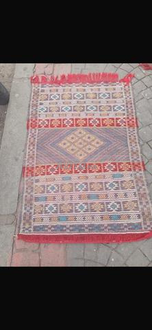 Tapis ancien fait à la main - 2