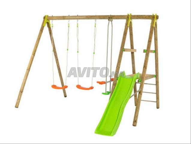 Portique de jeux extérieur en bois