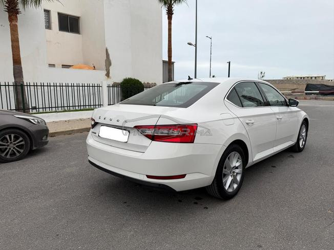 Skoda Superb Diesel Automatique 2021 à Casablanca
