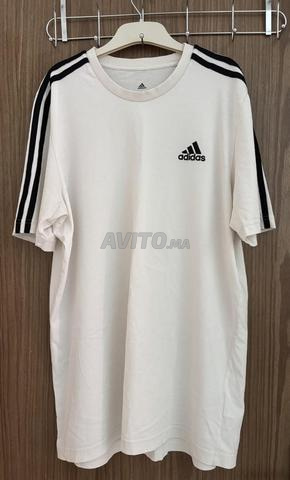 T-shirt Adidas original occasion comme neuf