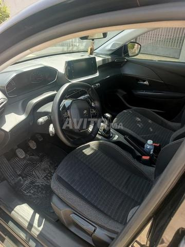 Peugeot 208 Diesel Manuelle 2021 à Fès - 2