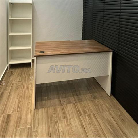 Fabrication de bureaux avec chaises - 2