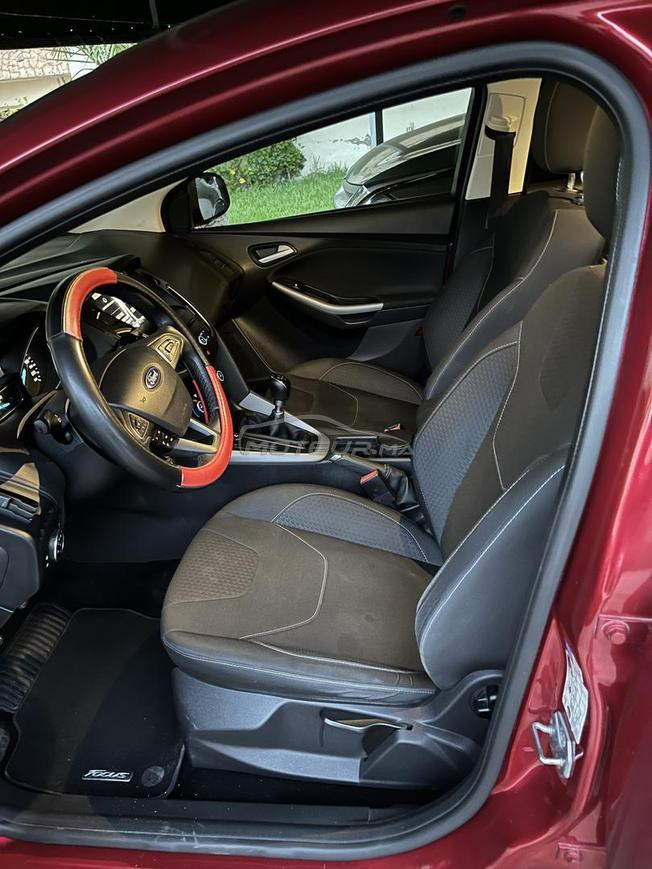 Ford focus sport 2016 très bon état 