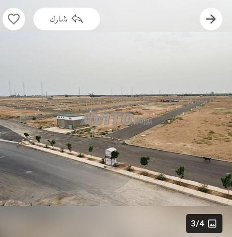بقع أرضية للبيع بتجزئة الأبراج - موقع ممتاز