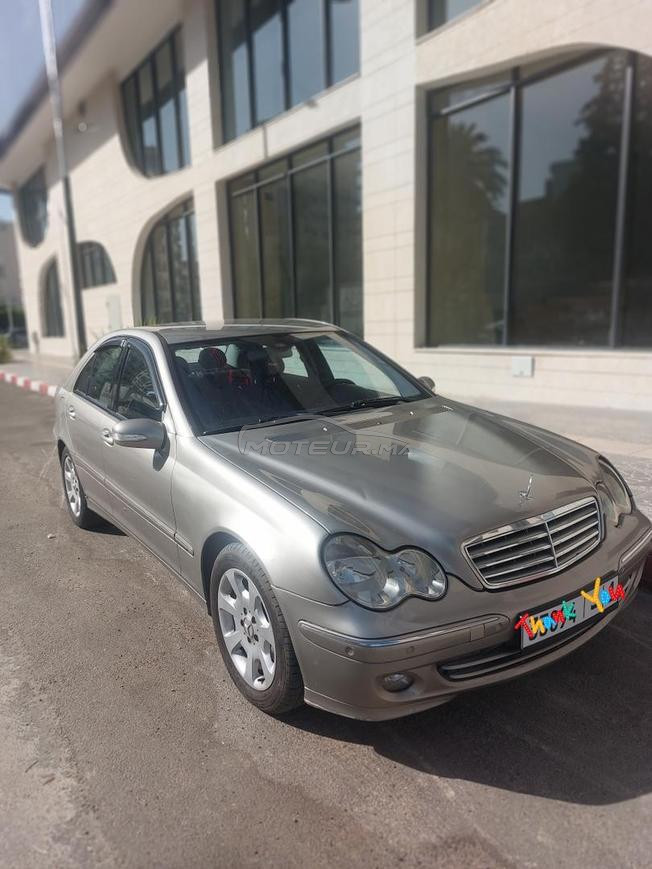 Mercedes-Benz 220 Diesel Automatique 2004 à Meknès