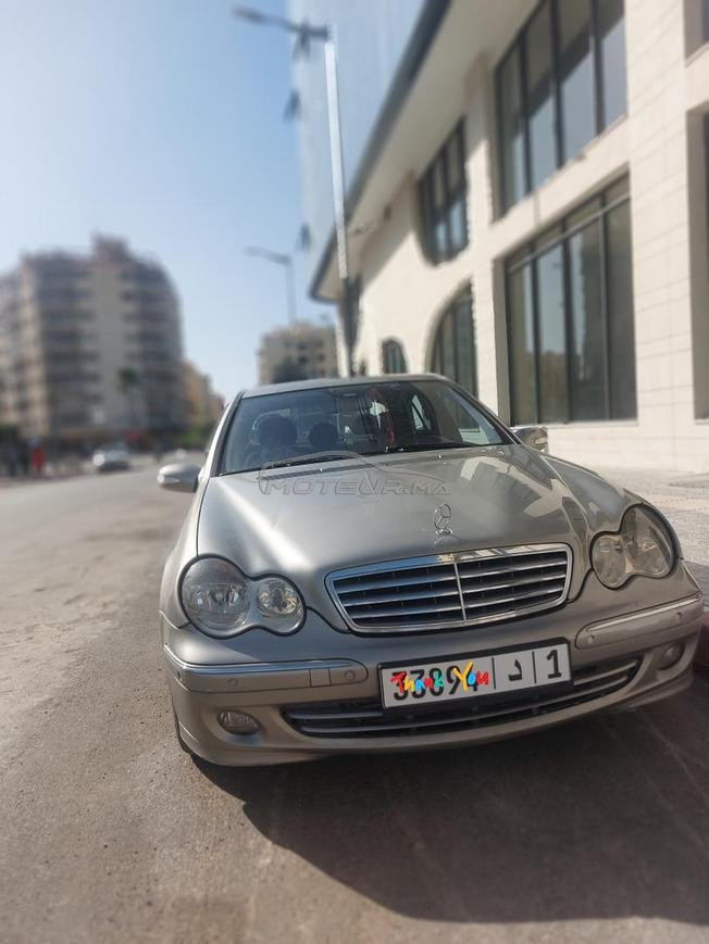 Mercedes-Benz 220 Diesel Automatique 2004 à Meknès