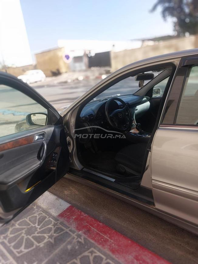 Mercedes-Benz 220 Diesel Automatique 2004 à Meknès