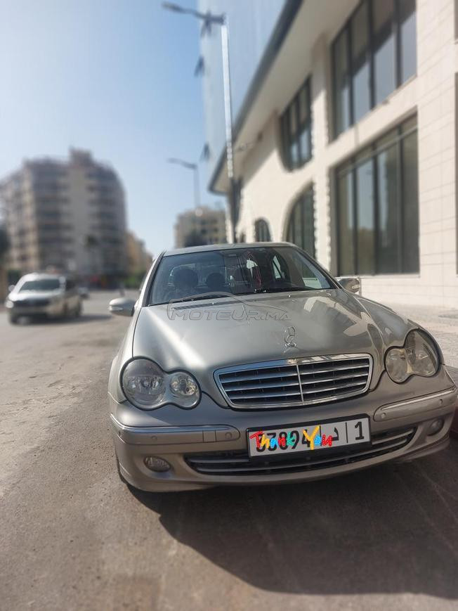 Mercedes-Benz 220 Diesel Automatique 2004 à Meknès