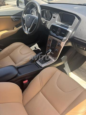 Volvo V40 Diesel Automatique 2018 - 2