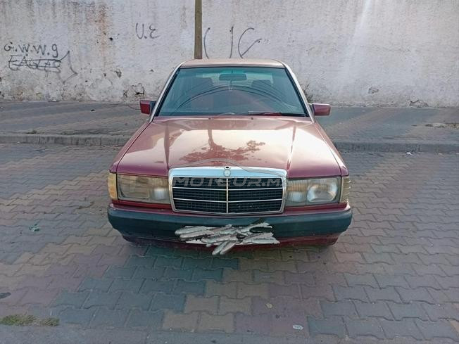 سيارة ميرسيديس 190