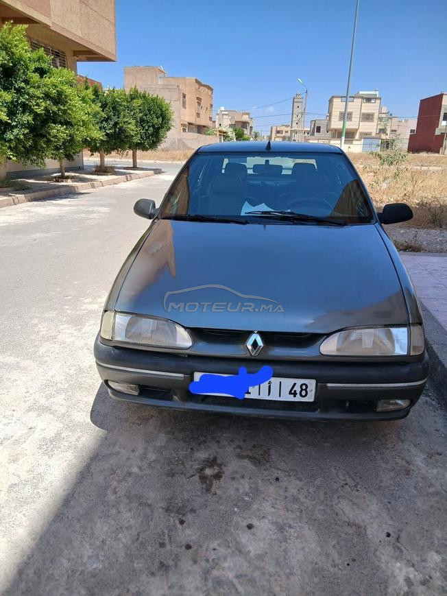 Renault R19 Essence Manuelle 1995 à Oujda
