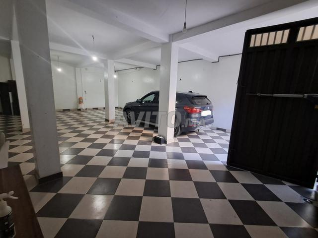 À LOUER – Local Commercial de 230 m² à branes2 - 2