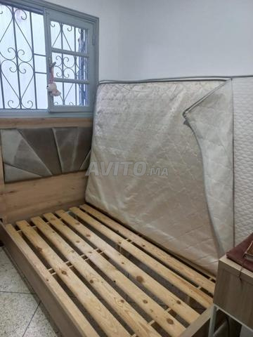إطار سرير ومرتبة