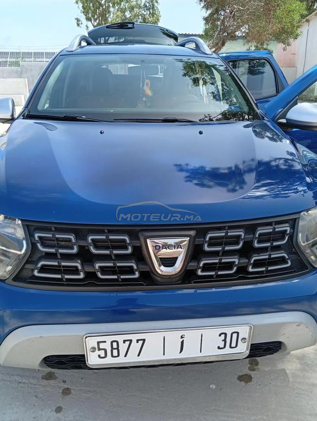 belle voiture duster