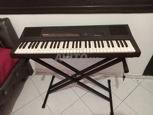PIANO COMME NEUF - 2