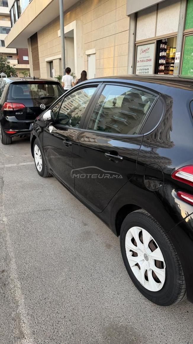 Peugeot 208 Diesel Manuelle 2014 à Temara