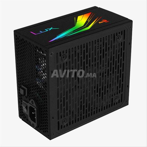 Alimentation 650W Aerocool RGB Boîte d'alimentation - 2